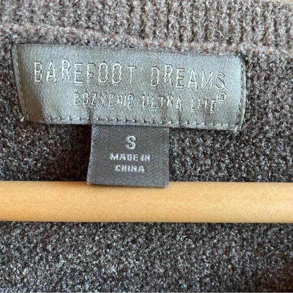 Barefoot dreams pullover sweater in grey cheetah print size S - Picture 6 of 6